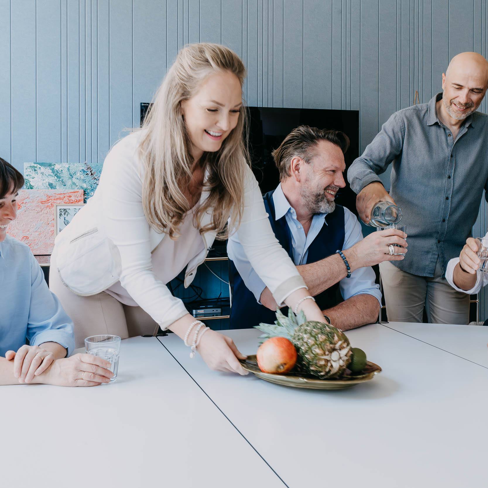 Ein starkes Team auf Augenhöhe: Work Rebels Bürodesign Spezialistenteam