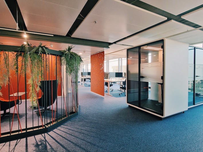 Arbeitslandschaft Debrunner Koenig Green Steel